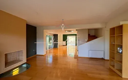 Πολυτελής μεζονέτα στη Βάρη για ενοικίαση