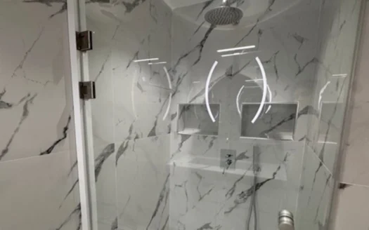 Ανακαινισμένο και επιπλωμένο διαμέρισμα στο Παλαιό Φάληρο