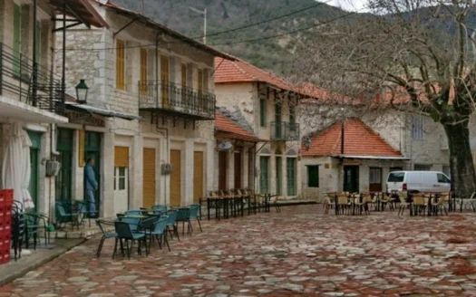 Plot even and buildable, in Nafpaktia for sale, 436 sq.m.<br>