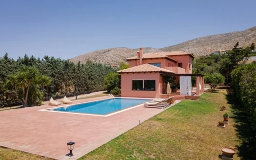 Luxury home for rent in Lagonisi, 250 sq.m. <br/>